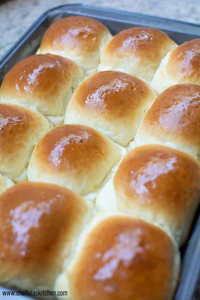 Dutch Oven Dinner Rolls