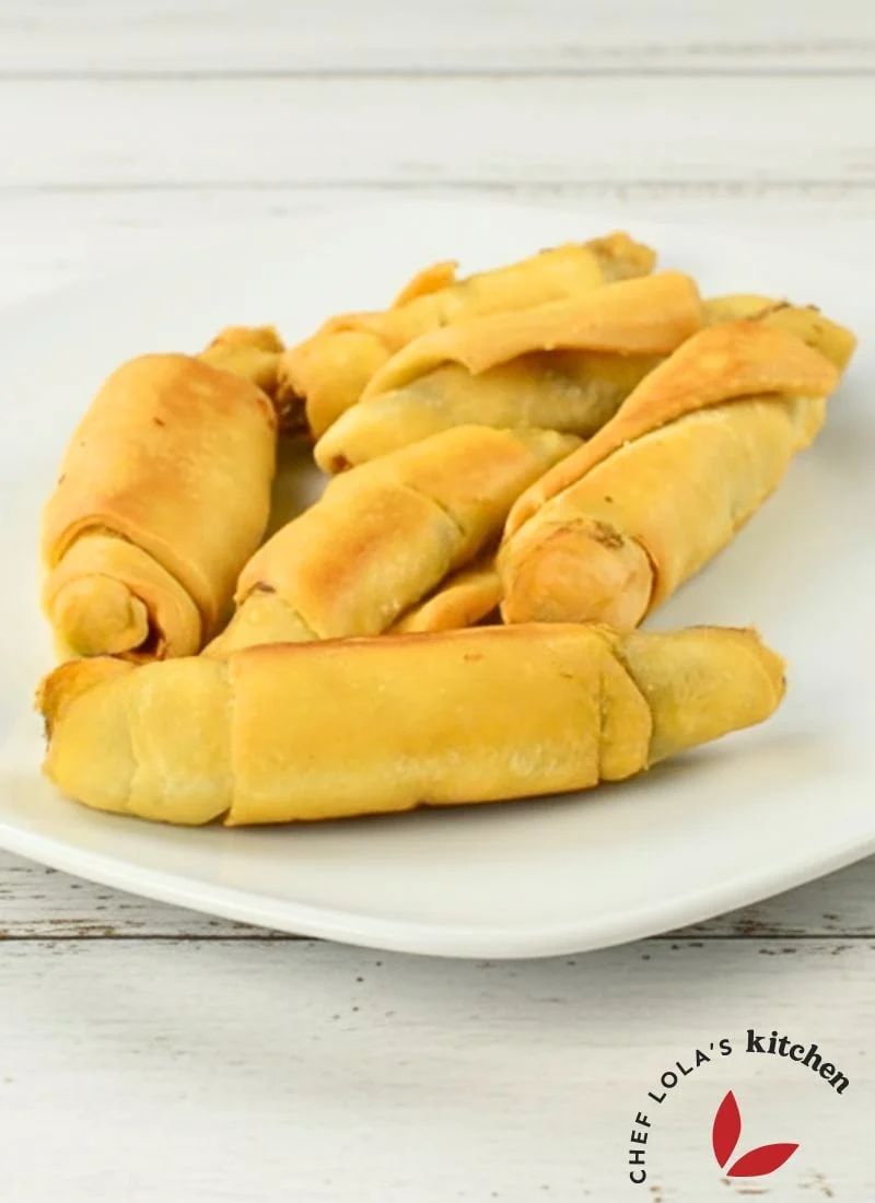 Golden fried Fish pastry served and ready! 