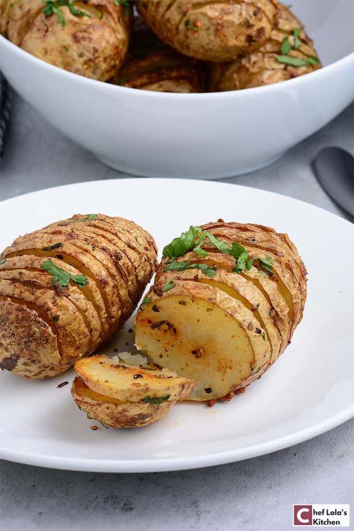 PERFECTLY CRISPY AIR FRYER HASSELBACK POTATOES Chef Lola's Kitchen