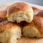 Freshly baked no-knead air fryer rolls, perfect for dinner or brunch