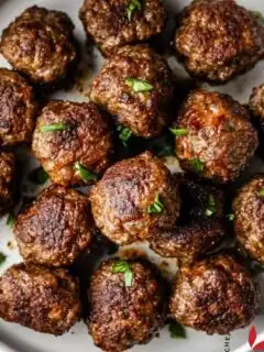 Juicy and golden meatballs, perfectly cooked in the air fryer.