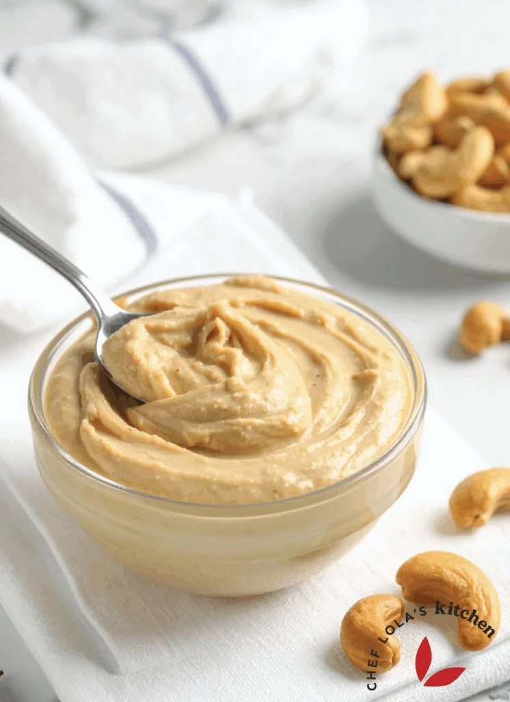 A bowl of creamy cashew butter
