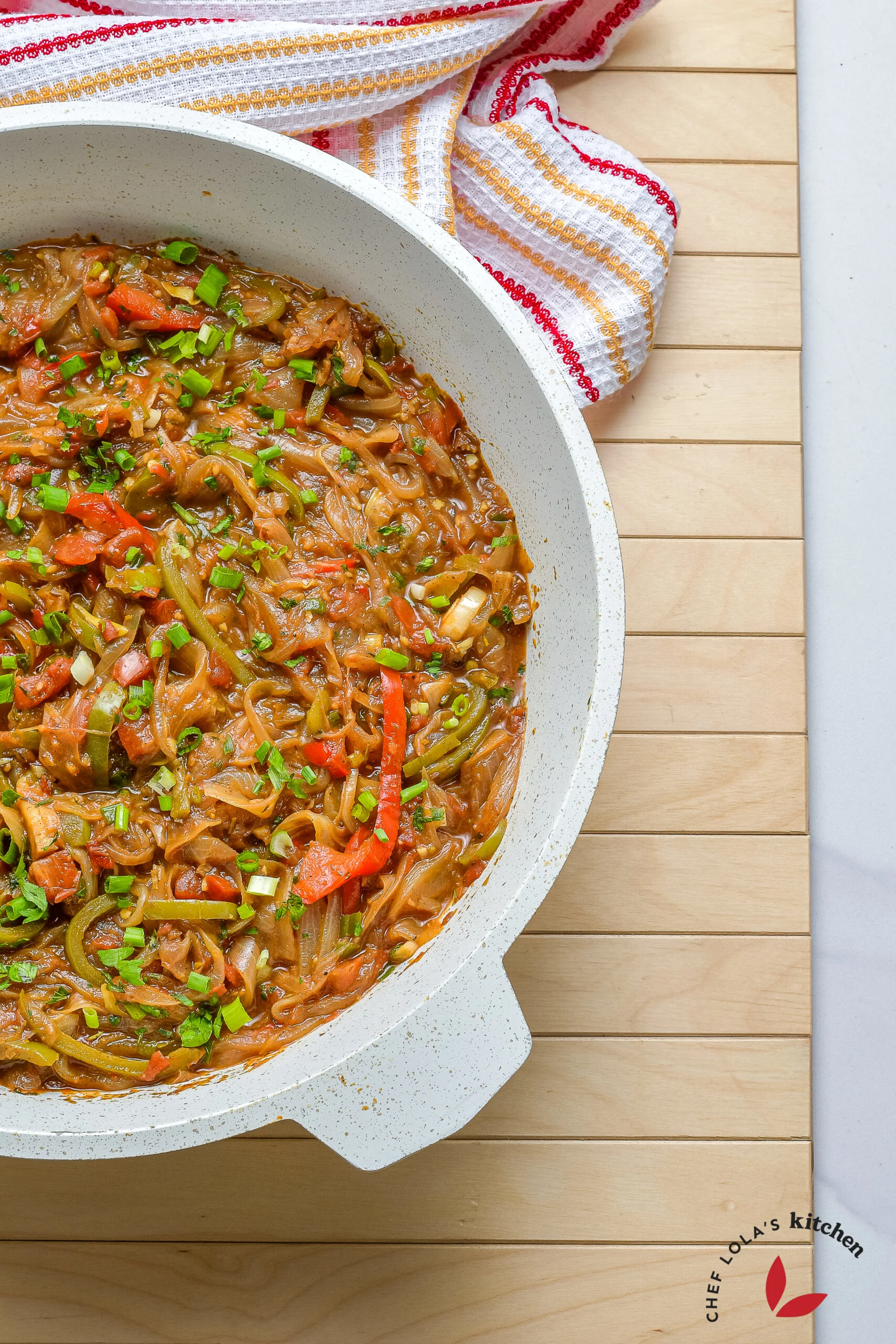 Onion sauce with a bold and spicy flavor