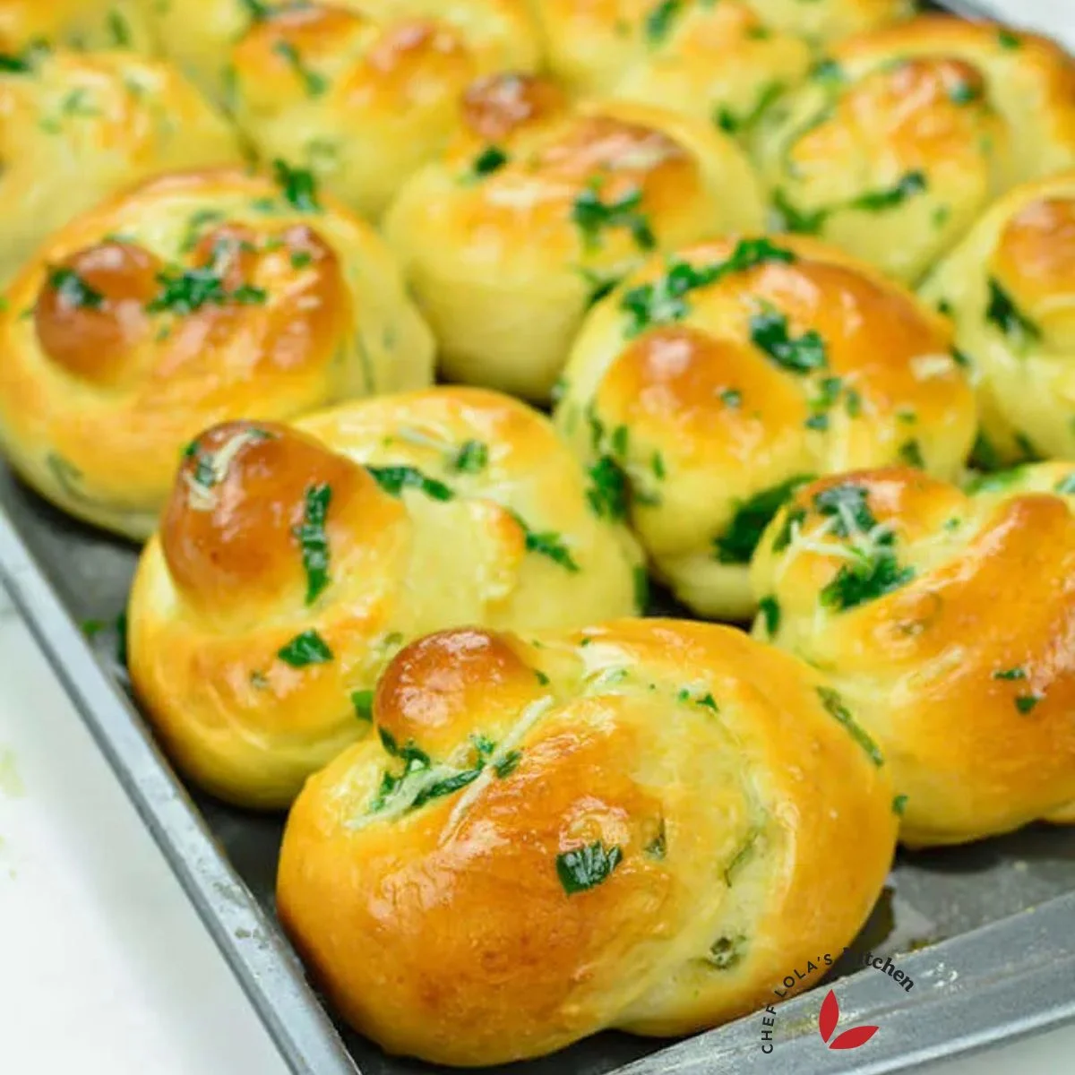 45 degree view of Garlic Knots (Bread)