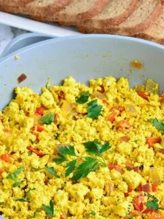How to make Breakfast Tofu Scramble