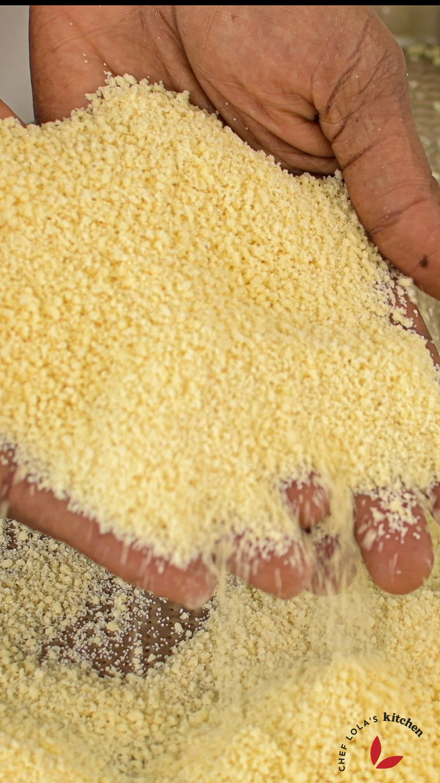 Hand-rolled couscous preparation with traditional techniques