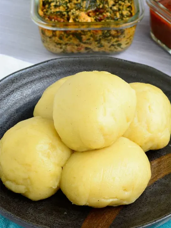 Fufu moulded into balls and served in a plate