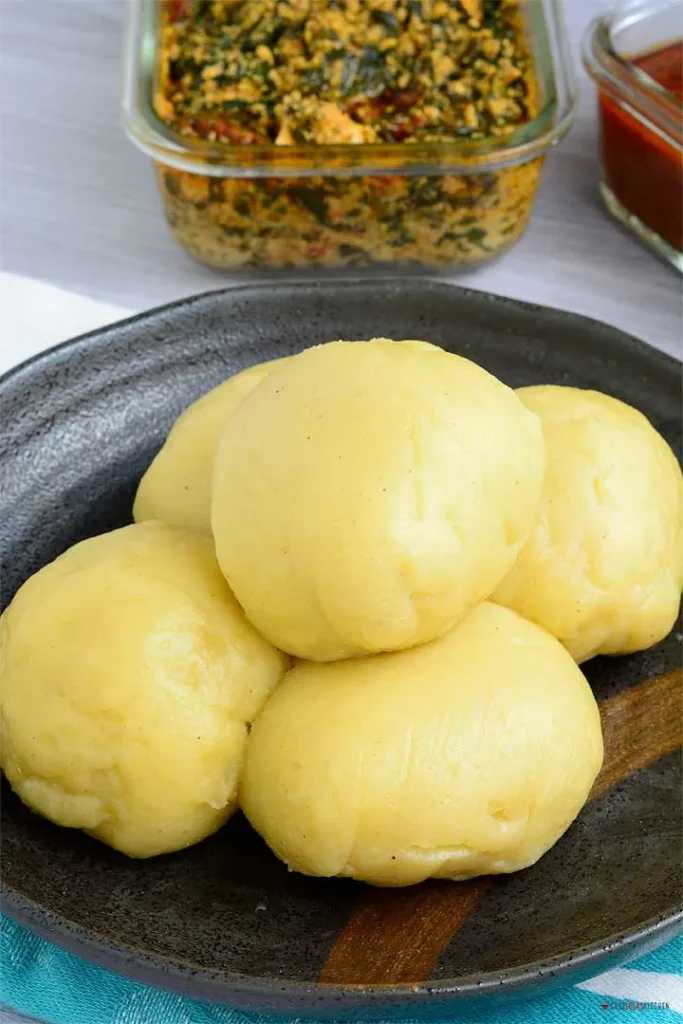Fufu moulded into balls and served in a plate